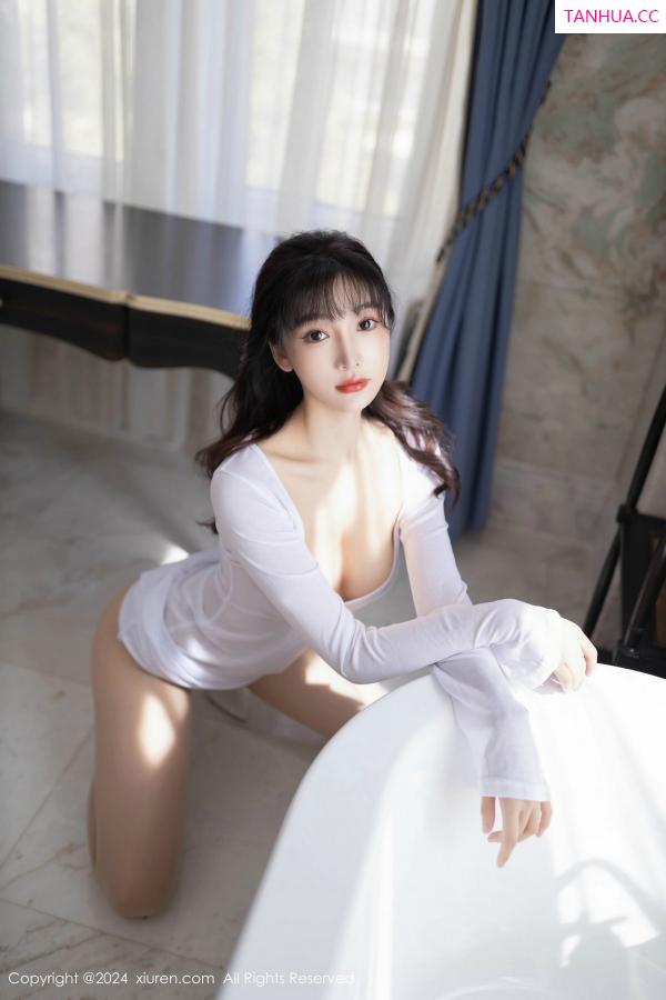 陆萱萱  [XiuRen]高清写真图 2024.11.28 No.9521 陆萱萱 丝袜美腿第42张图片